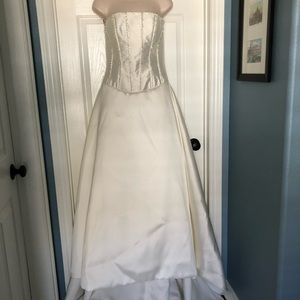 Wedding dress- dropped waist, chapel train